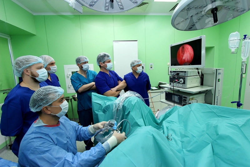 В Краснодаре врачи впервые провели уникальную операцию на предстательной железе и мочевом пузыре