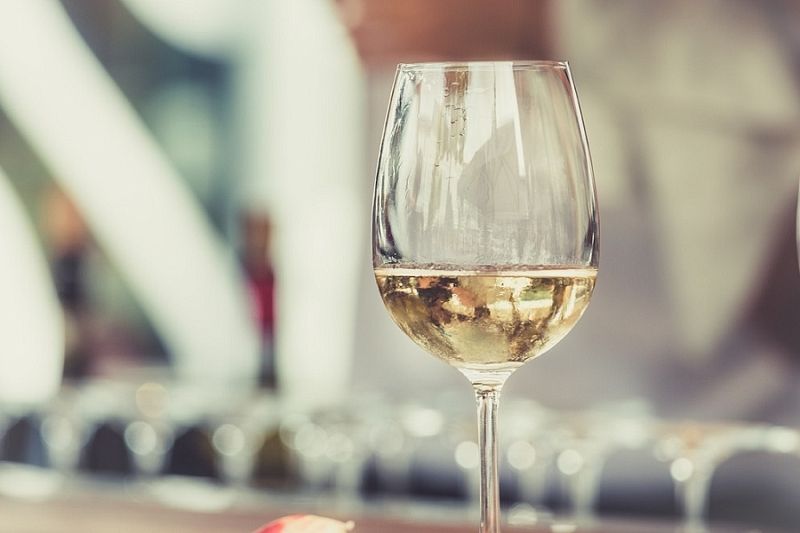 Пять способов с пользой для дела и тела потратить оставшееся после праздников вино