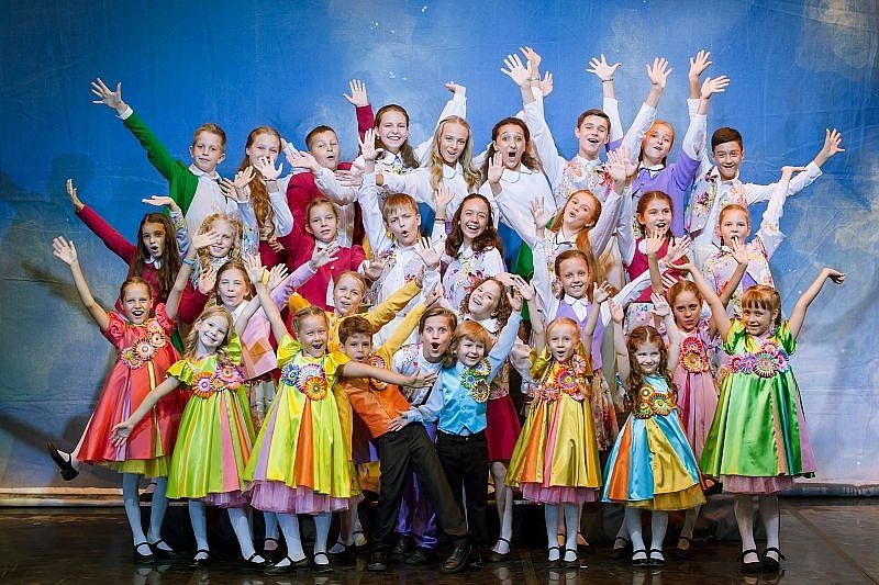 К 2024 году в каждой российской школе появится свой театр