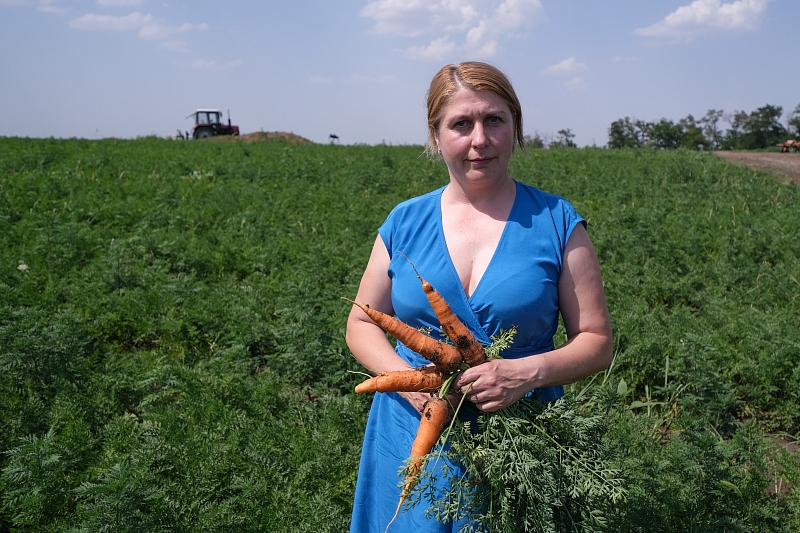 Елена Григорьева, вместе с супругом они занимаются овощеводством уже 12 лет.