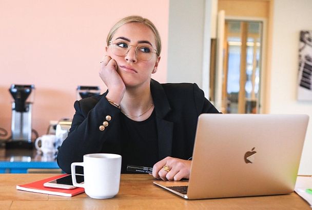 Аналитики рассказали, для чего в переписке россияне чаще всего используют ИИ