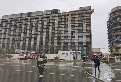 Эвакуировано 100 человек: в Сочи потушили крупный пожар в строящейся многоэтажке