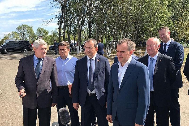 Вениамин Кондратьев посетил место строительства Центра военно-патриотического воспитания «Патриот» в Динском районе