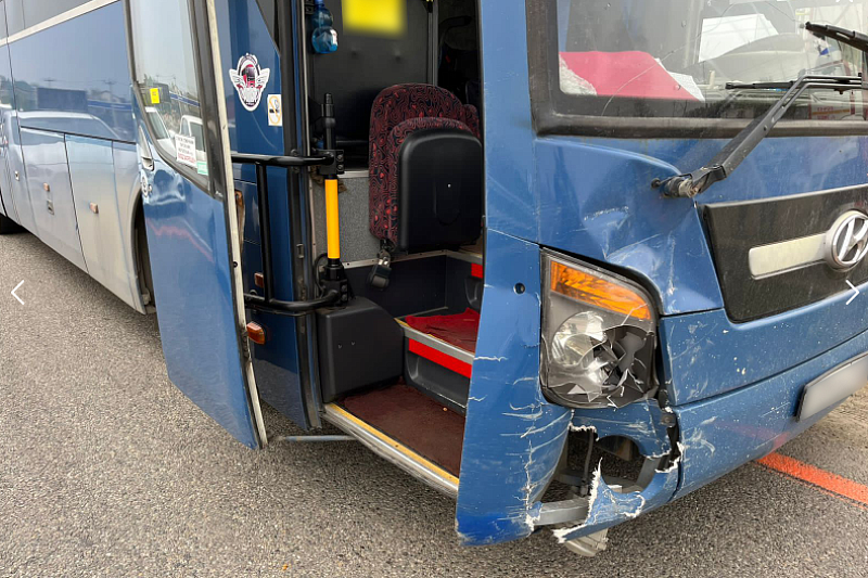 Пассажирский автобус Крымск-Краснодар попал в ДТП в Адыгее