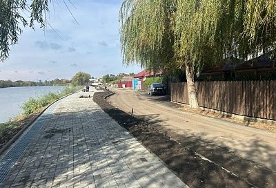 Благоустройство территории возле реки завершают в Выселковском районе