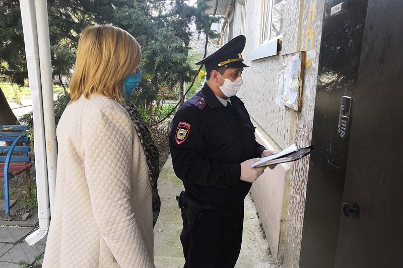 В Краснодарском крае полицейские проверяют соблюдение карантина и самоизоляции 