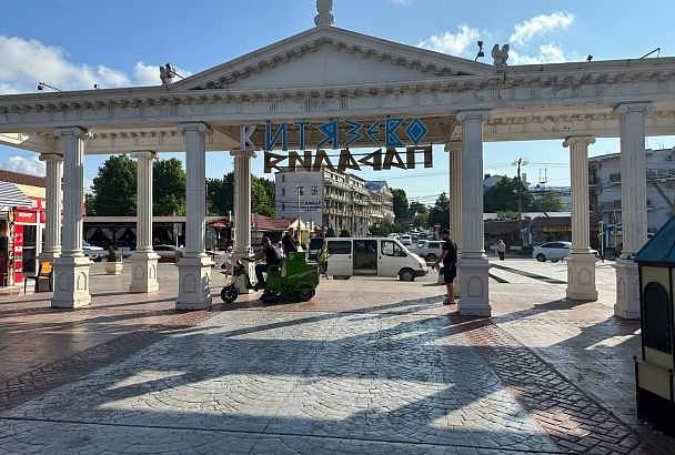 «Паралия» преобразится: мэр Анапы проинспектировал набережную в курортном поселке Витязево