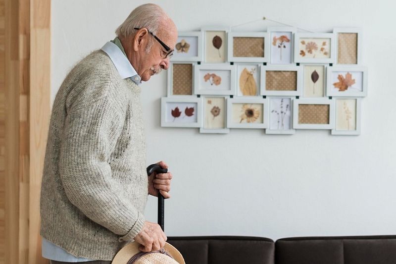 Диета, которая в разы снижает у пожилых людей риск получения переломов при падениях 