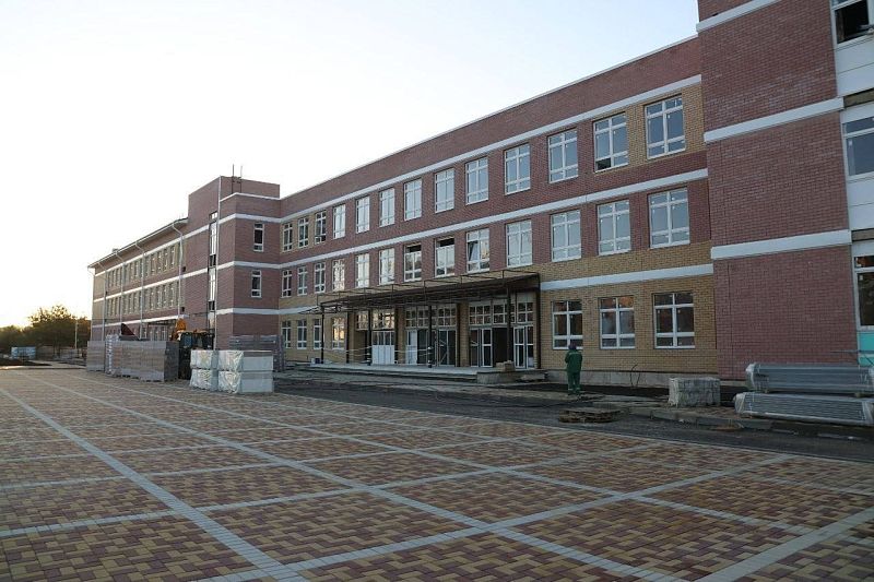 Школу в краснодарском поселке Знаменском планируется сдать до конца года