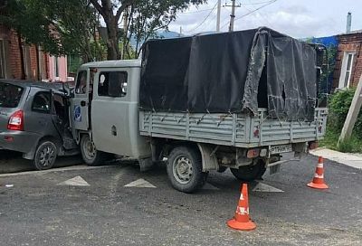 Двое подростков пострадали в ДТП с участием «Лады Калины» и УАЗа в Новороссийске