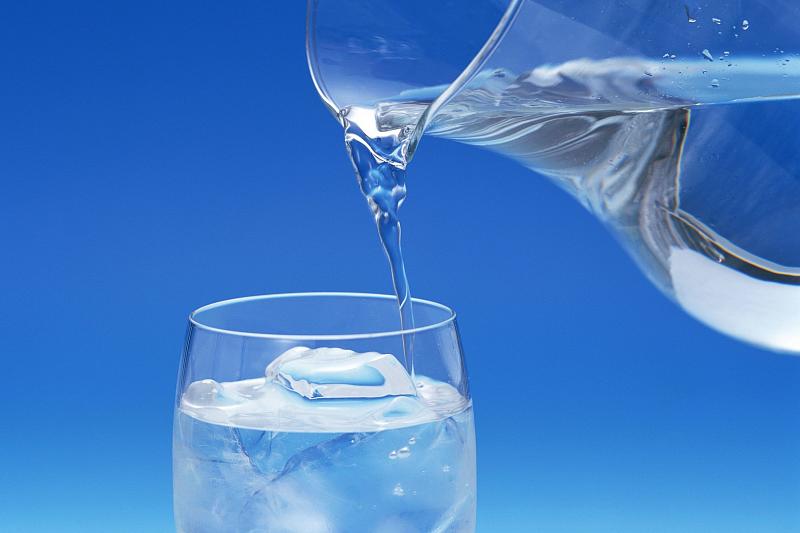 Сколько воды нужно пить, чтобы худеть
