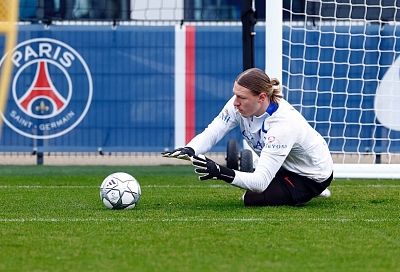 «Это очень важное качество»: тренер «ПСЖ» рассказал, в чем Сафонов лучше остальных вратарей