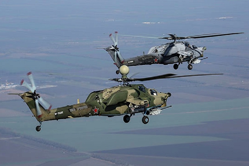 В Краснодарском крае ударные вертолеты отработали огневую поддержку спецназа