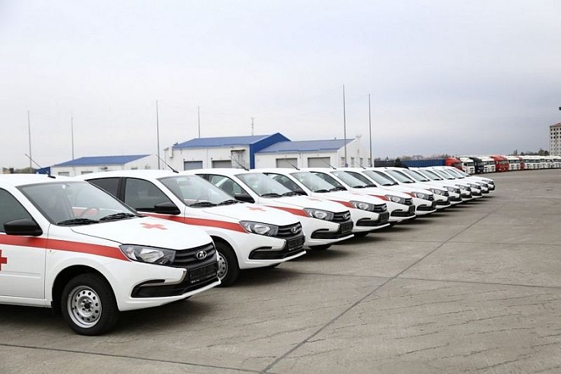 Для медучреждений Краснодарского края приобрели новые автомобили для выездов к пациентам