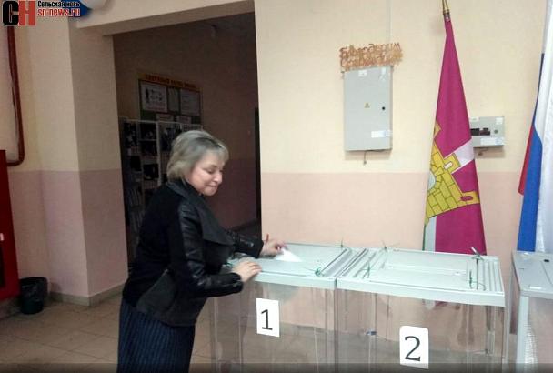 Жительница Усть-Лабинска Марина Путина пришла на выборы в свой день рождения