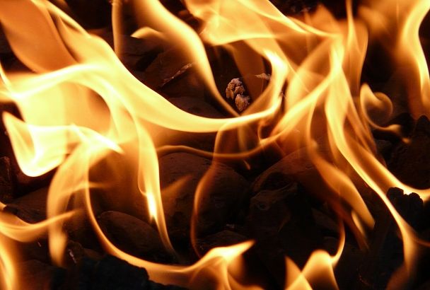 В Краснодарском крае пенсионер заживо сгорел во время пожара в собственном доме