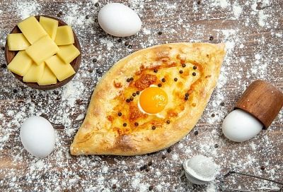 Почти каждый день пеку домашним хачапури по-аджарски дома. Самый простой и понятный рецепт