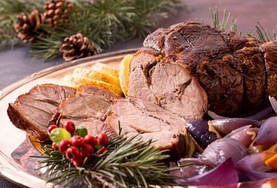 Сочное мясо на праздничный стол: бюджетное блюдо из свинины, которое вызывает восторг