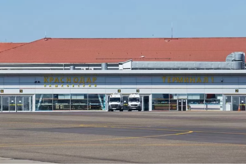 Режим ограничения полетов продлен: аэропорты Краснодара, Анапы, Геленджика не откроются до 15 ноября 