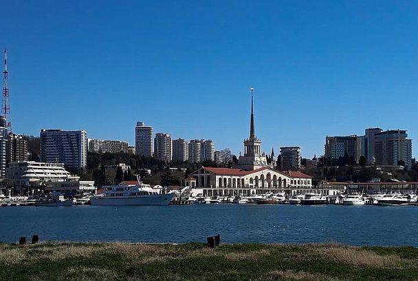 Сочи и Крым хотят связать морскими перевозками