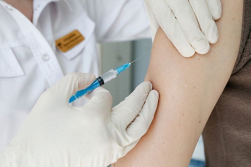 Уже почти 2,5 миллиона человек привито от гриппа в Краснодарском крае