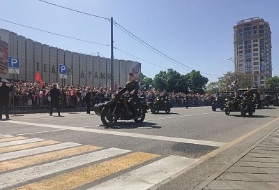 В Краснодаре прошло торжественное прохождение войск в честь Дня Победы