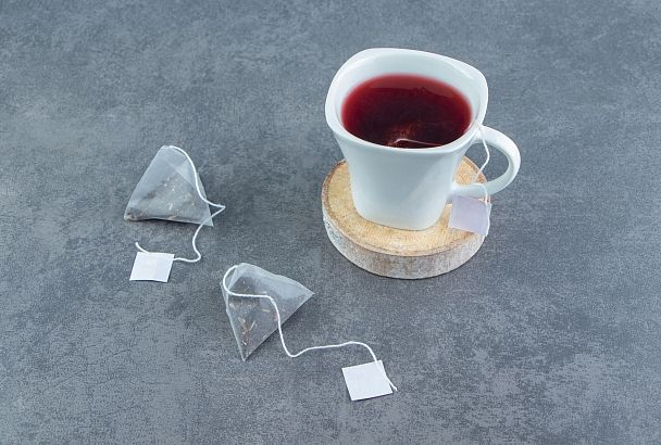 В этих пакетиках рак: теперь вы не будете пить чай в пирамидках