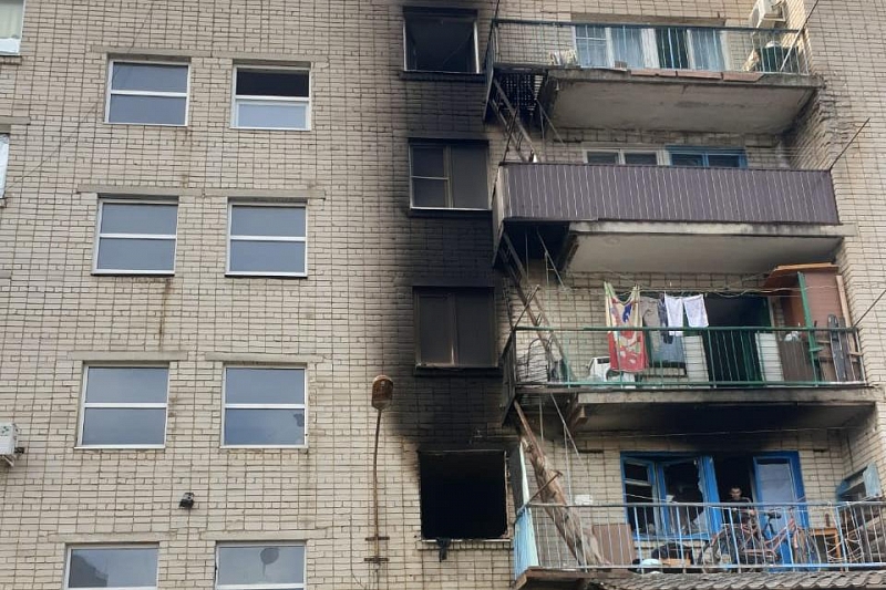 В Краснодарском крае во время пожара в общежитии погиб мужчина