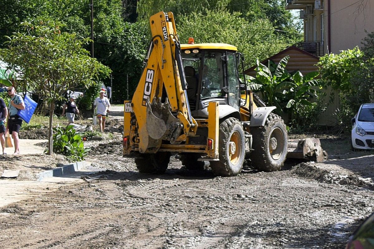 Количество пострадавших во время разгула стихии домов в Сочи выросло до 98