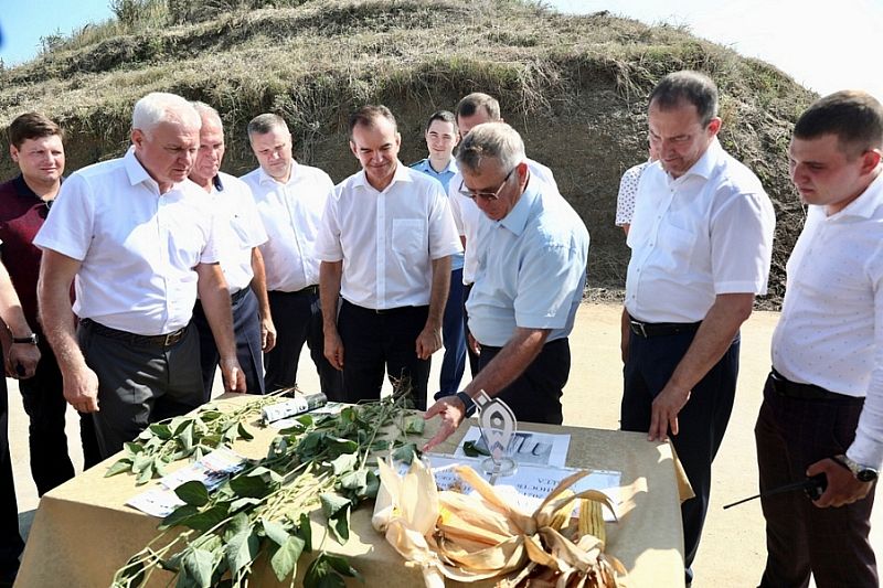 Губернатор Кубани Вениамин Кондратьев оценил современную систему орошения сельскохозяйственных земель Белореченского района