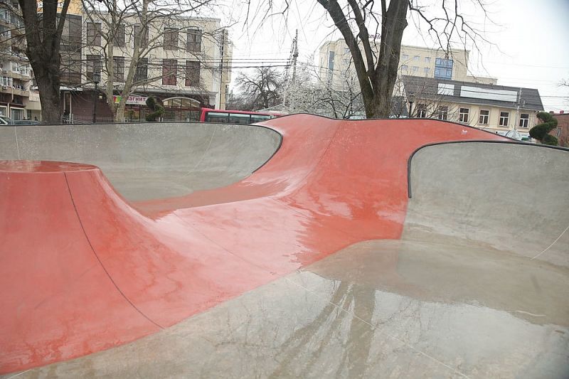 Новый скейт-парк открыли в Сквере Дружбы народов в Краснодаре