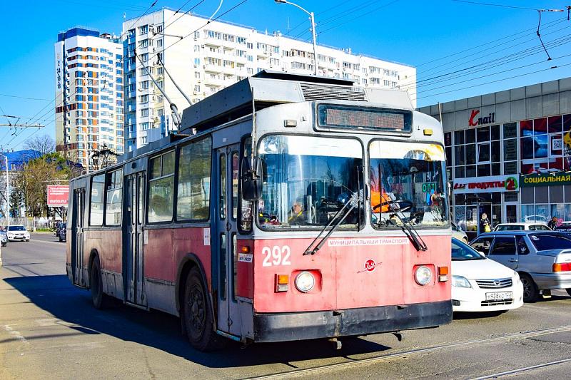 Мэрия Краснодара прокомментировала закрытие движения троллейбусов по ул. Красной