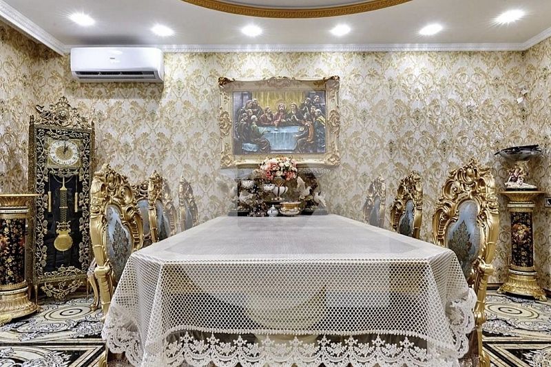 Квартира с позолотой и Иисусом в Музыкальном микрорайоне Краснодара подорожала на 2,5 млн рублей