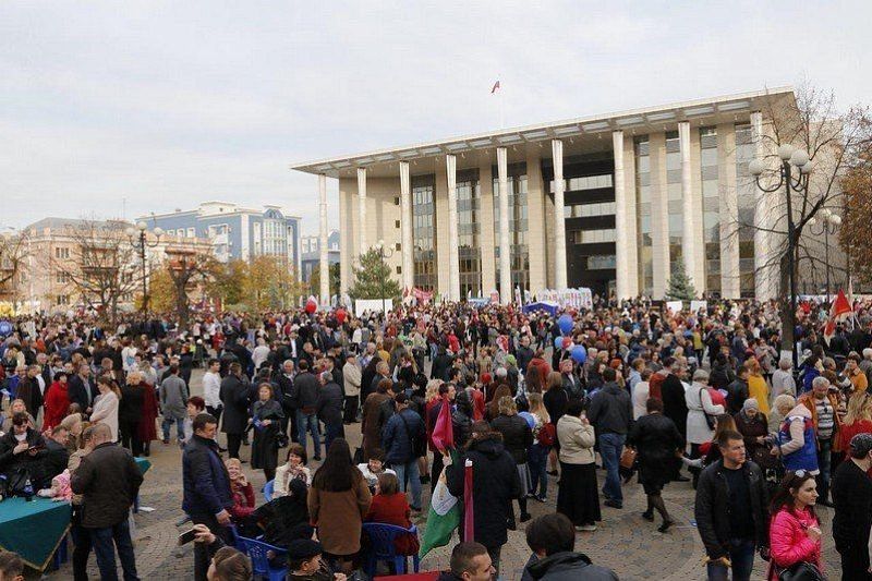 День народного единства в Краснодаре: ярмарка, фестивали, концерты NATAN, AM-CHI и Миши Марвина