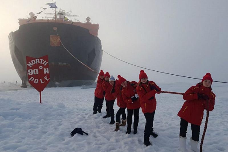 Шестеро сочинских школьников побывали на Северном полюсе