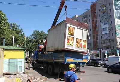 В Краснодаре с начала года демонтировали 852 незаконных павильонов и ларьков