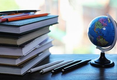 Школы Краснодарского края получат около 1,5 млн учебников к 1 сентября