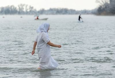 Опрос показал, сколько краснодарцев планирует окунуться в прорубь на Крещение  