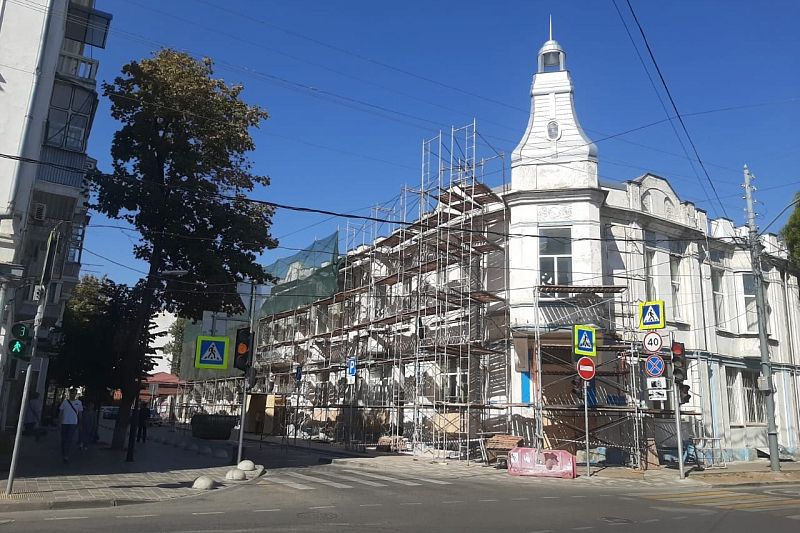 В Краснодаре стартовала реставрация фасада здания Центра творчества «Содружество»