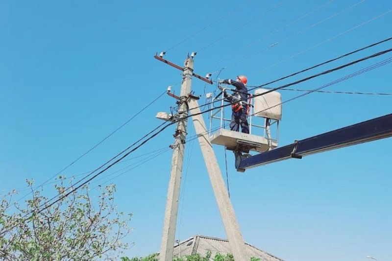 Энергетики капитально отремонтировали 670 км линий электропередачи в Славянске-на-Кубани 
