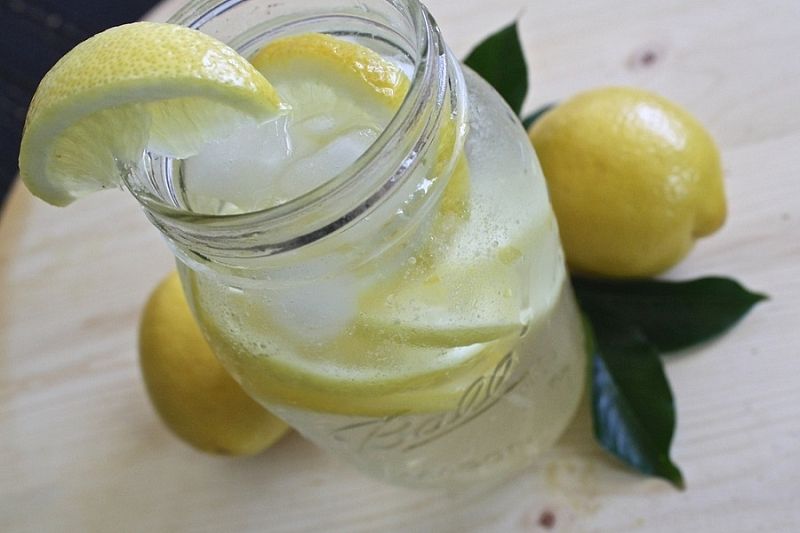 Иммунитет будет в порядке: пять веских причин прямо сейчас начать пить лимонную воду