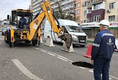 Движение ограничат до конца осени на участке ул.1-го Мая в Краснодаре для ремонта канализационного коллектора