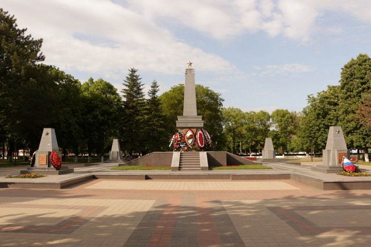 В Армавире прошел кросс-поход в честь 77-летия со дня освобождения города