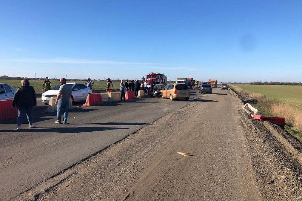 В Краснодарском крае в массовом ДТП пострадали 4 человека, в том числе 2-летний ребенок