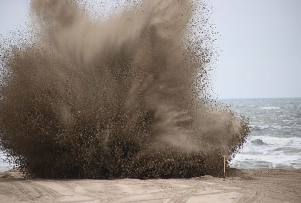 На бывшем пляже Новороссийска уничтожат боеприпас времен ВОВ. Жителей просят сохранять спокойствие