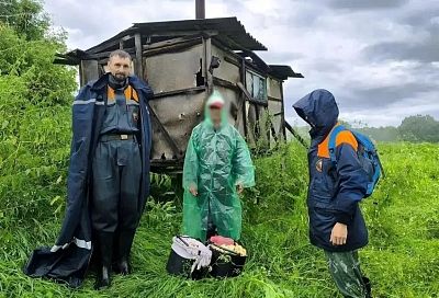 На Кубани турист из Ставрополья отправился в лес за грибами и заблудился