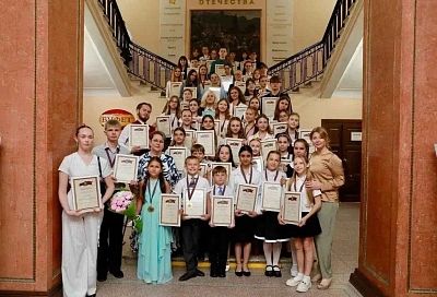В Краснодаре наградили юных лауреатов премии администрации края в области культуры и искусства