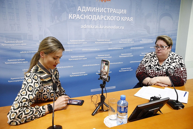 Министр образования Кубани на пресс-конференции в режиме онлайн рассказала о том, как будут учиться школьники
