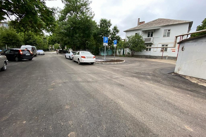Ямочный ремонт на дорогах Краснодара выполнен почти на 55 тыс. кв. м 