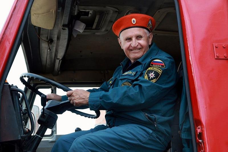 Житель станицы Каневской почти 60 лет служит в пожарной части
